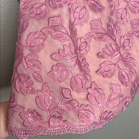 NEW HELSI Christy Scalloped Long Sleeve Pink Floral Applique Mini Dress Sz S - Picture 7 of 12